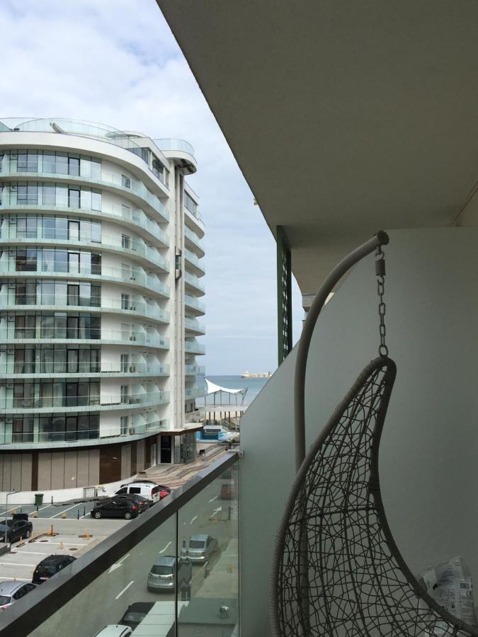 Lotus Blue Apartment Mamaia Exterior photo