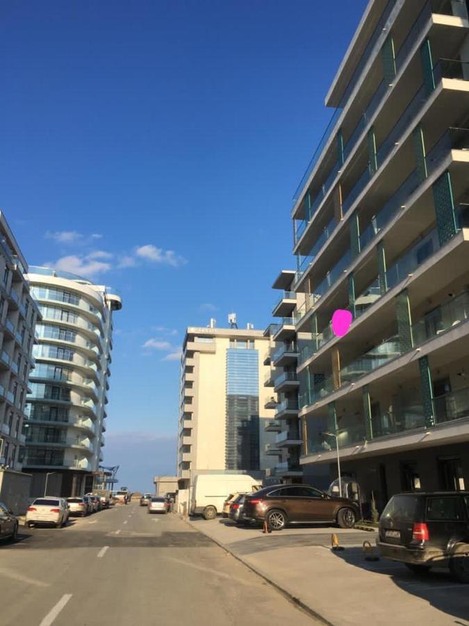 Lotus Blue Apartment Mamaia Exterior photo