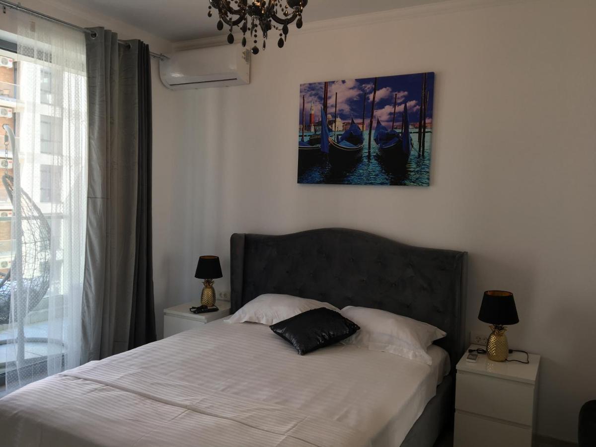 Lotus Blue Apartment Mamaia Exterior photo